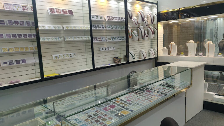 View of Al safa w Al marwa gems and jewellery gold shop in Dubai