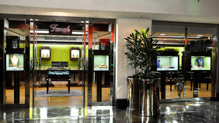 View of Farah Jewellery gold shop in Dubai