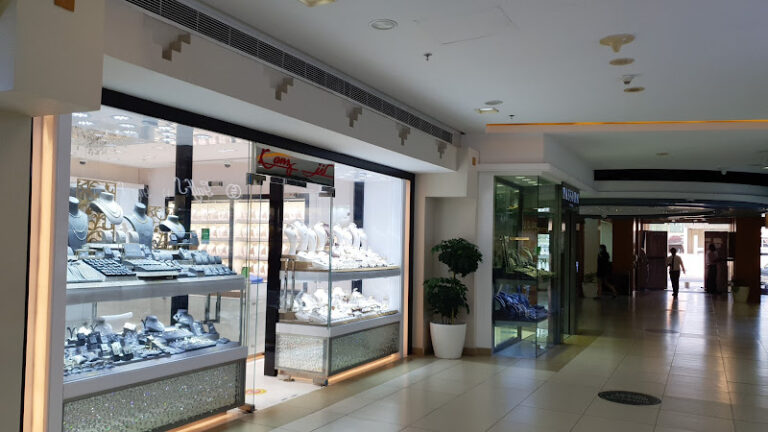 View of Kanz Jewels Gold & Diamond Park gold shop in Dubai