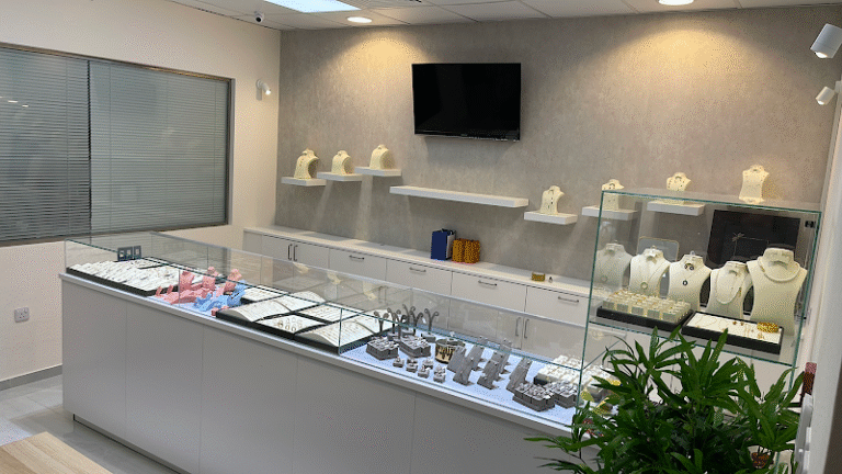 View of NAVID JEWELLERY L.L.C gold shop in Dubai