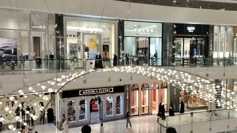 View of Vhernier gold shop in Dubai