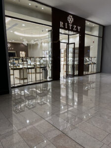 View of Ritzy Dubai Mall gold shop in Dubai